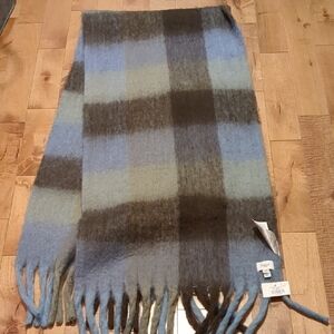 Saint Tropez. Denmark.Plaid Fringe Wool Scarf. NWT